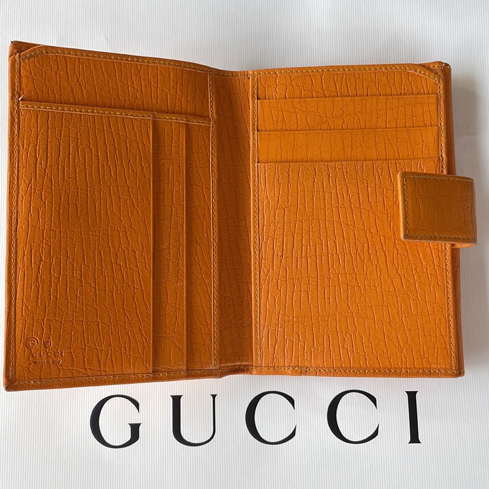 Vintage orange textured leather bi-fold wallet - Picture 7 of 16